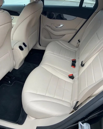 Mercedes-Benz GLC cena 199000 przebieg: 53000, rok produkcji 2020 z Kraków małe 137
